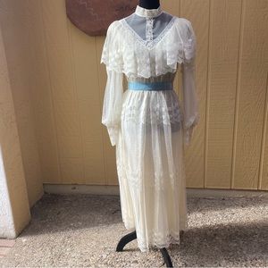 Vintage 1970’s maxi wedding dress fairycore sz 9-10